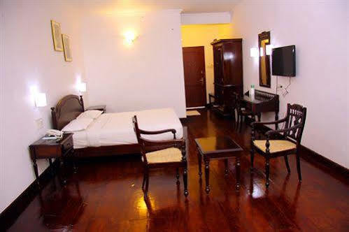 Oak Field Resort Munnar Kültér fotó